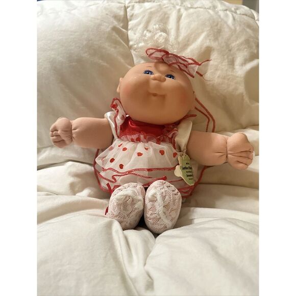 Vintage Cabbage Patch Kid Preemie Girl Doll Blue Eyes Blond Hair Original Outfit - Picture 2 of 8